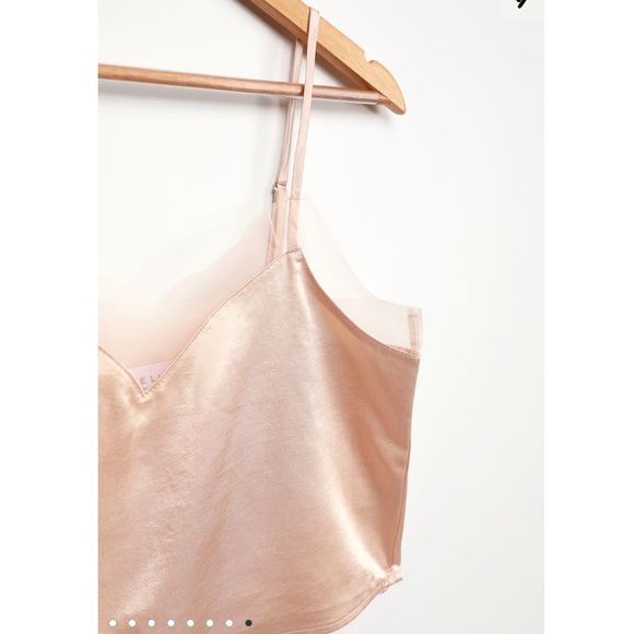 Get On My Level Champagne Satin Cropped Tank Top - Picture 4 of 6